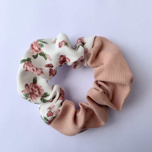 Lilly Scrunchie - Brielle Collective